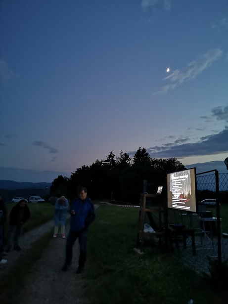 Der Himmel klart auf. 